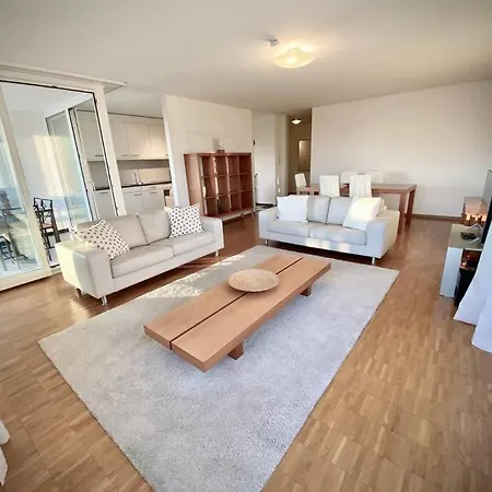 Lägenhet Your Bright And Spacious By The *