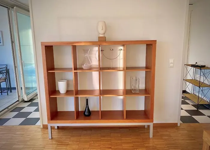 Your Bright And Spacious By The Apartment *